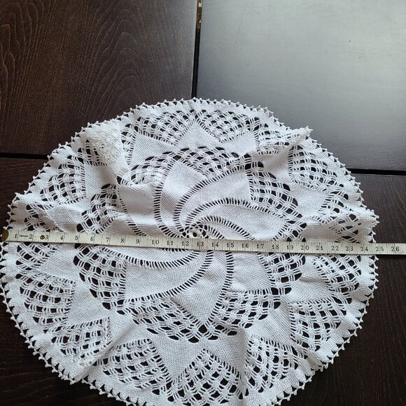 Large crochet doily. Coffee table tablecloth. Side table cover. - Picture 4 of 5